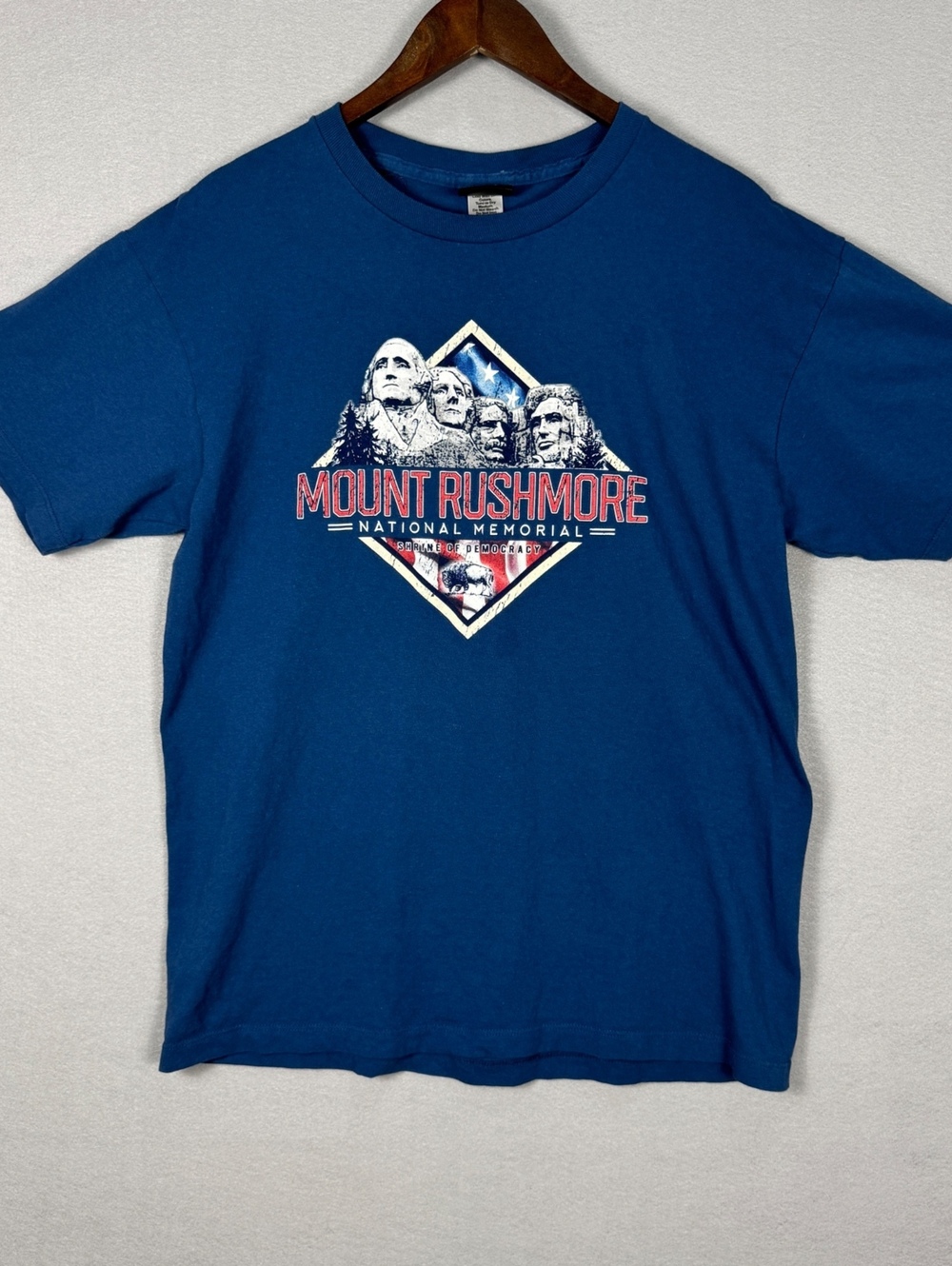 Prairie Mountain Mens Large Mount Rushmore Graphic Tee Blue